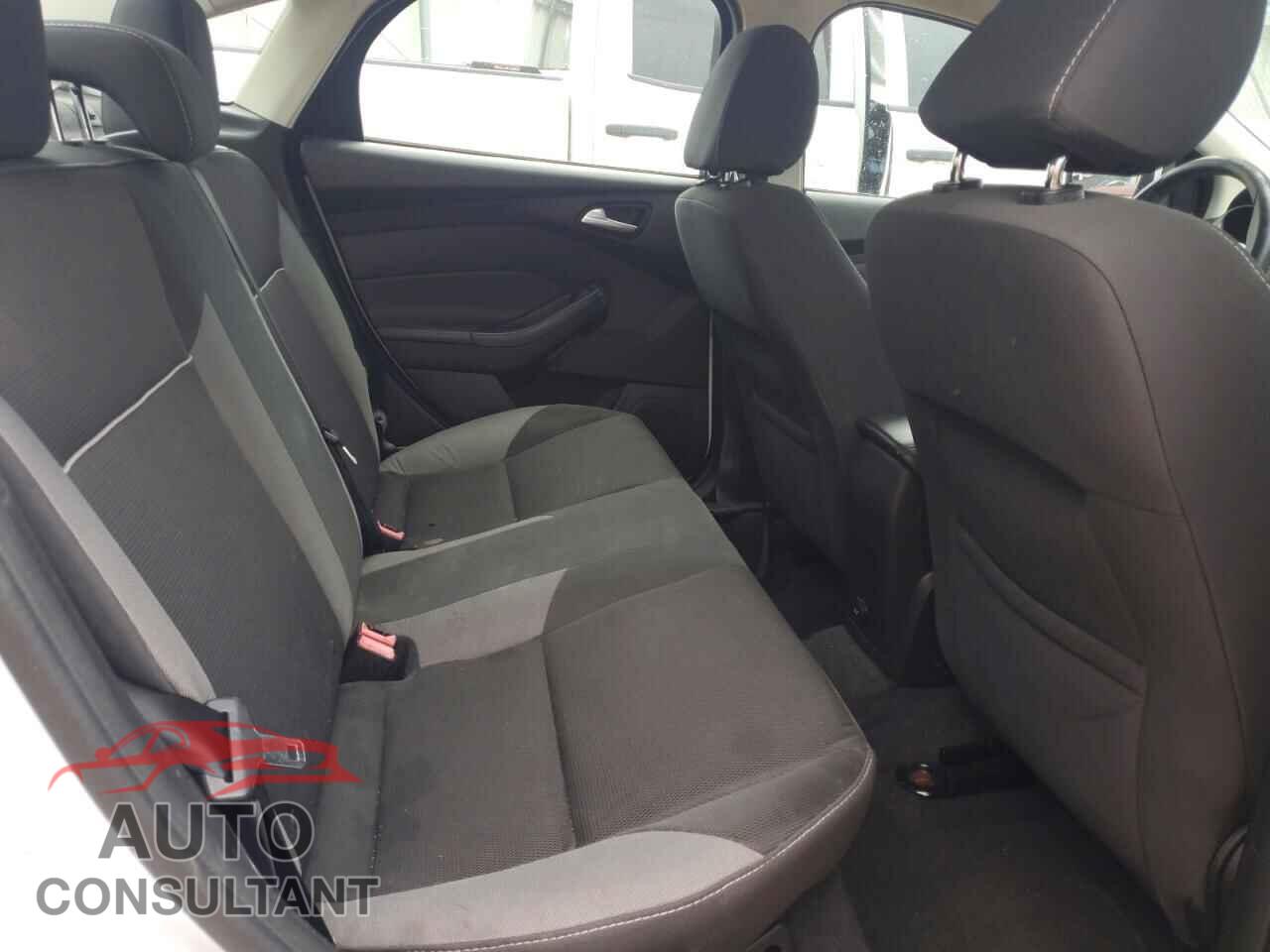 FORD FOCUS 2014 - 1FADP3F25EL265404