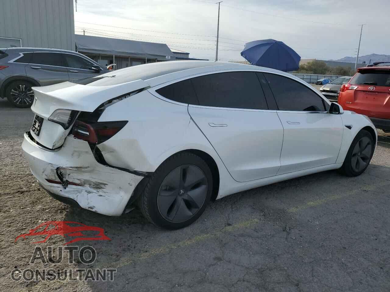 TESLA MODEL 3 2019 - 5YJ3E1EA7KF417819