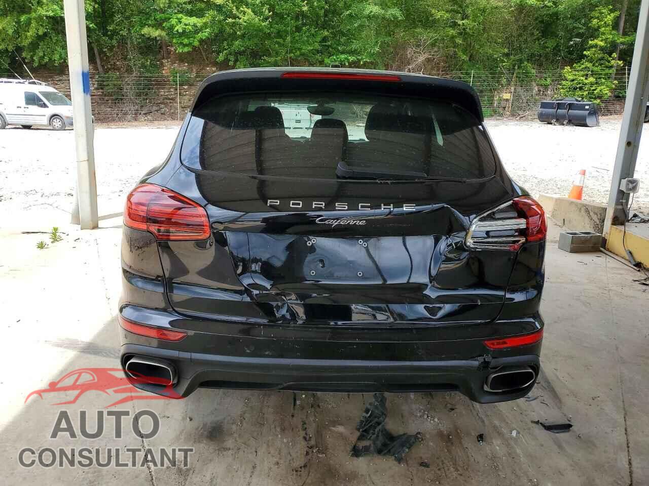 PORSCHE CAYENNE 2016 - WP1AA2A26GKA09778
