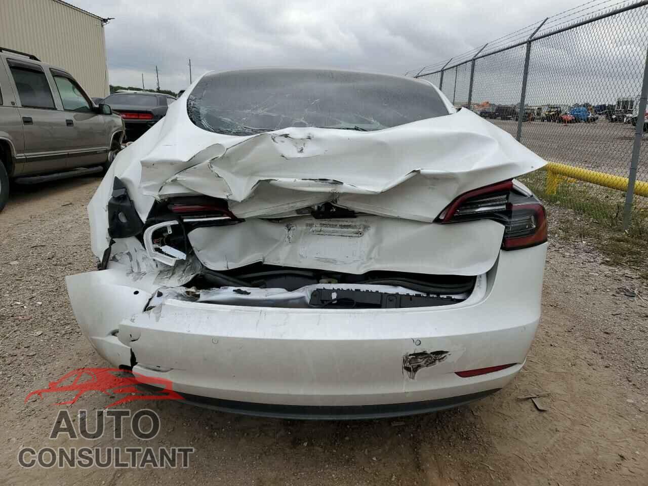 TESLA MODEL 3 2021 - 5YJ3E1EA1MF092118