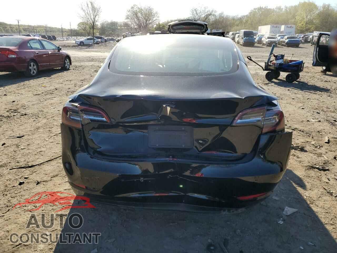 TESLA MODEL 3 2019 - 5YJ3E1EA8KF327742
