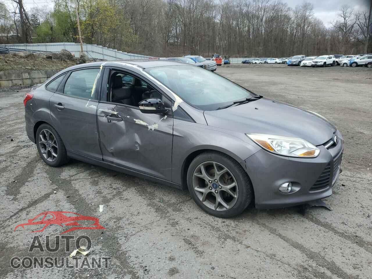FORD FOCUS 2014 - 1FADP3F2XEL121010