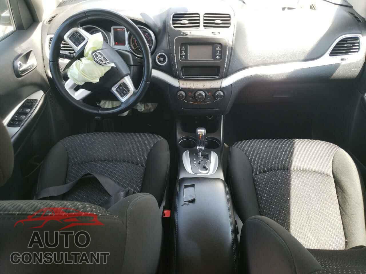DODGE JOURNEY 2019 - 3C4PDCBB0KT810592