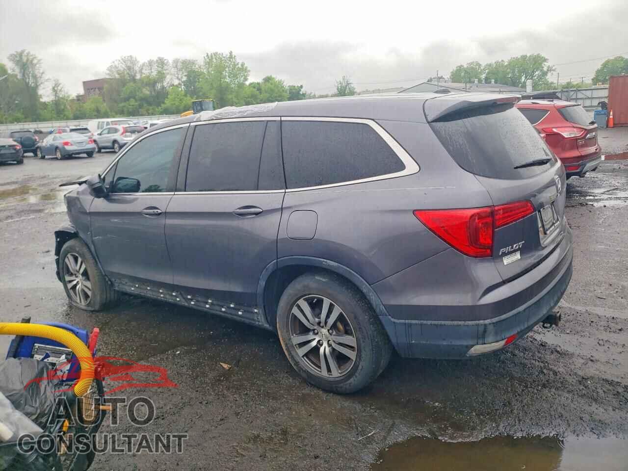 HONDA PILOT 2017 - 5FNYF6H53HB051767