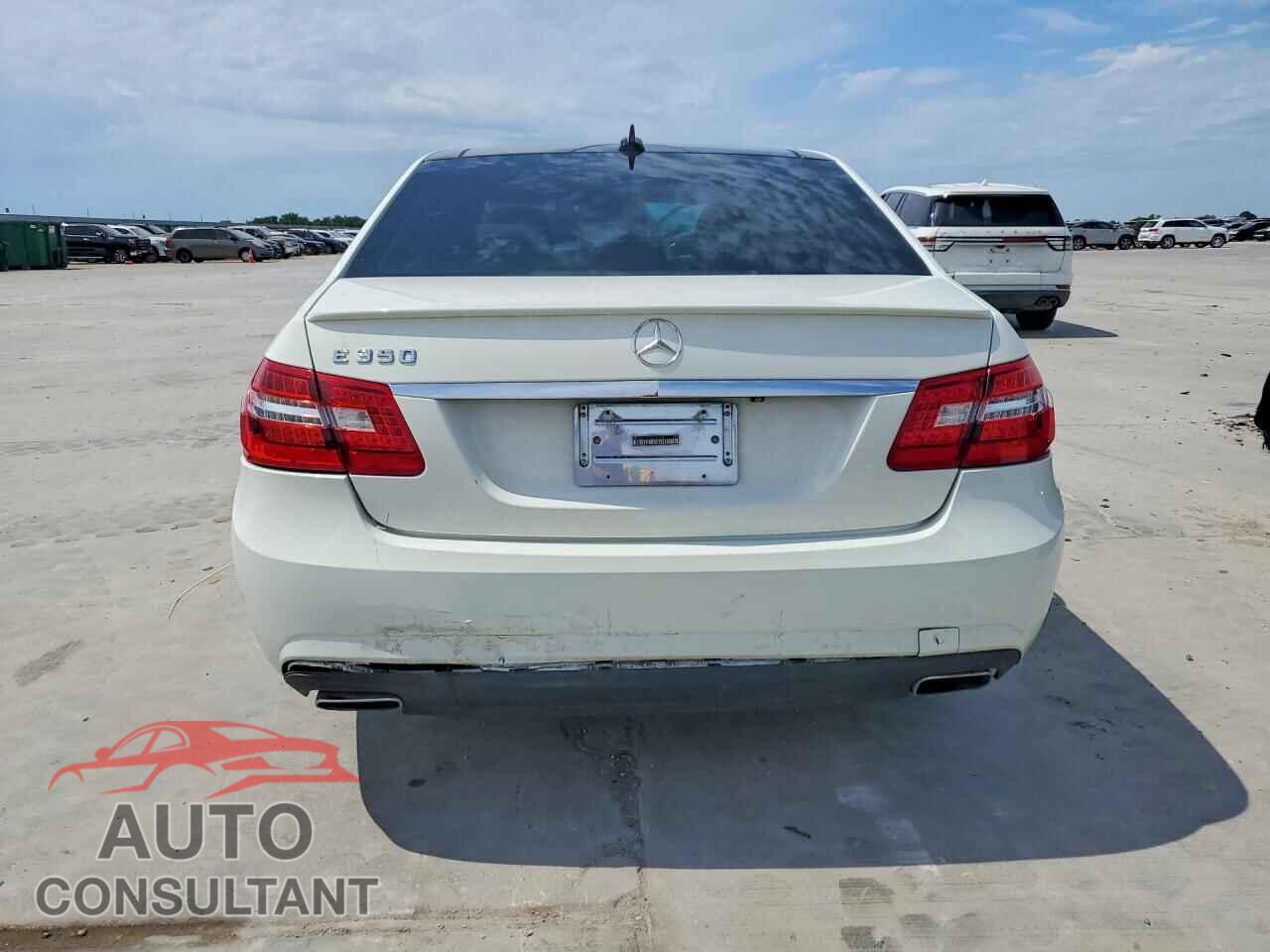 MERCEDES-BENZ E-CLASS 2011 - WDDHF5GB8BA283384