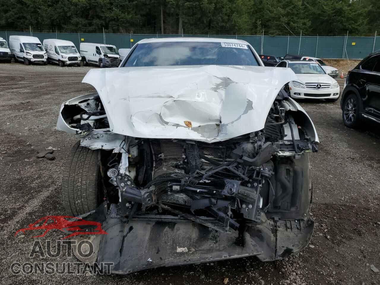 PORSCHE CAYENNE 2016 - WP1AA2A24GKA37935