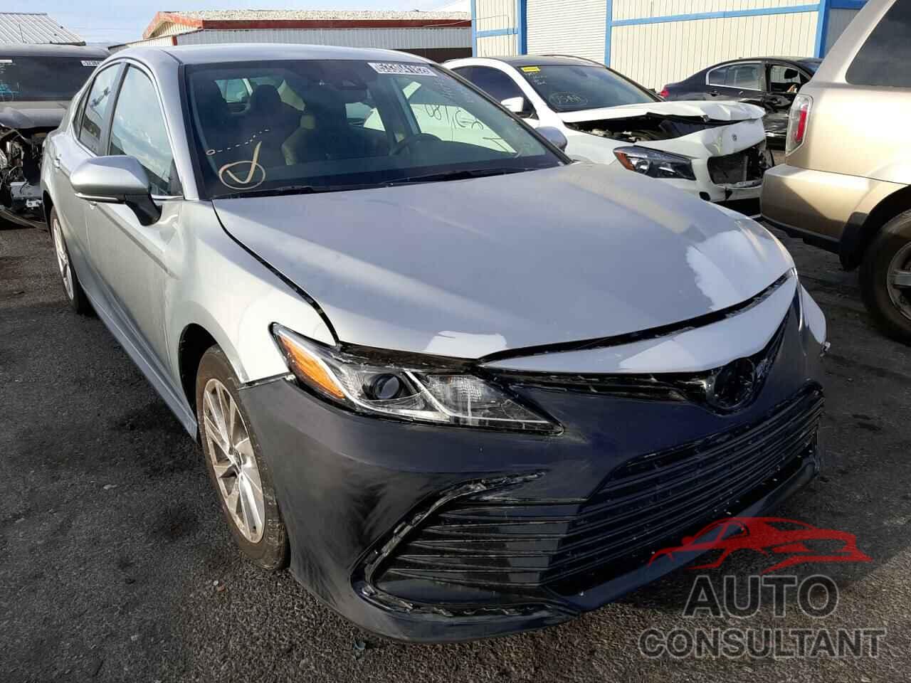 TOYOTA CAMRY 2021 - 4T1R11AK7MU587303