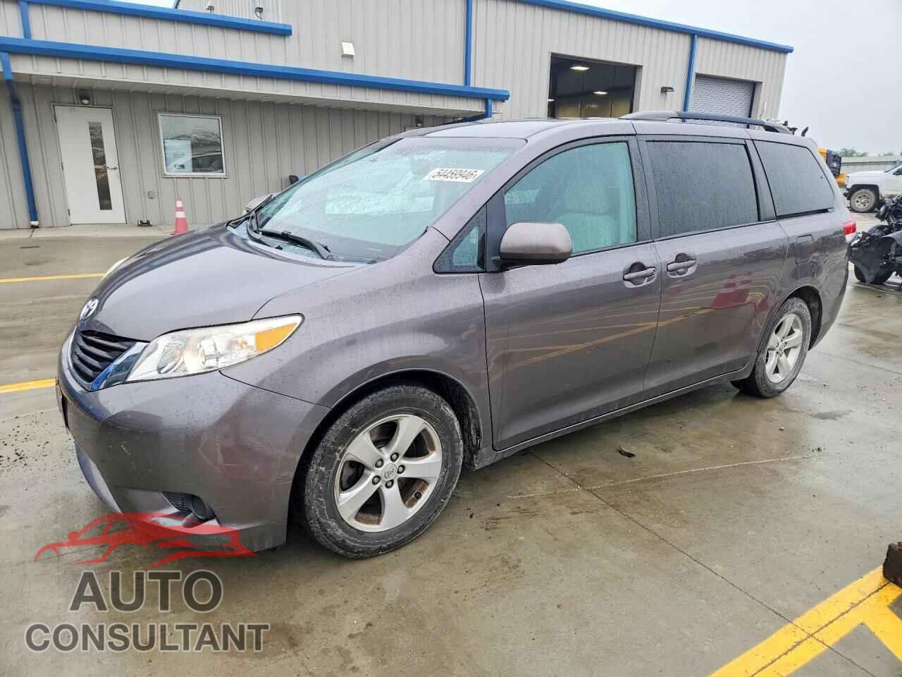 TOYOTA SIENNA 2013 - 5TDKK3DC5DS388127