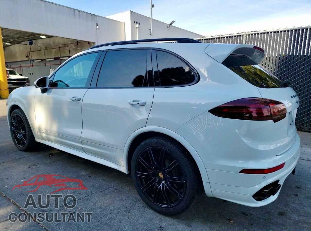 PORSCHE CAYENNE 2016 - WP1AD2A21GLA72790