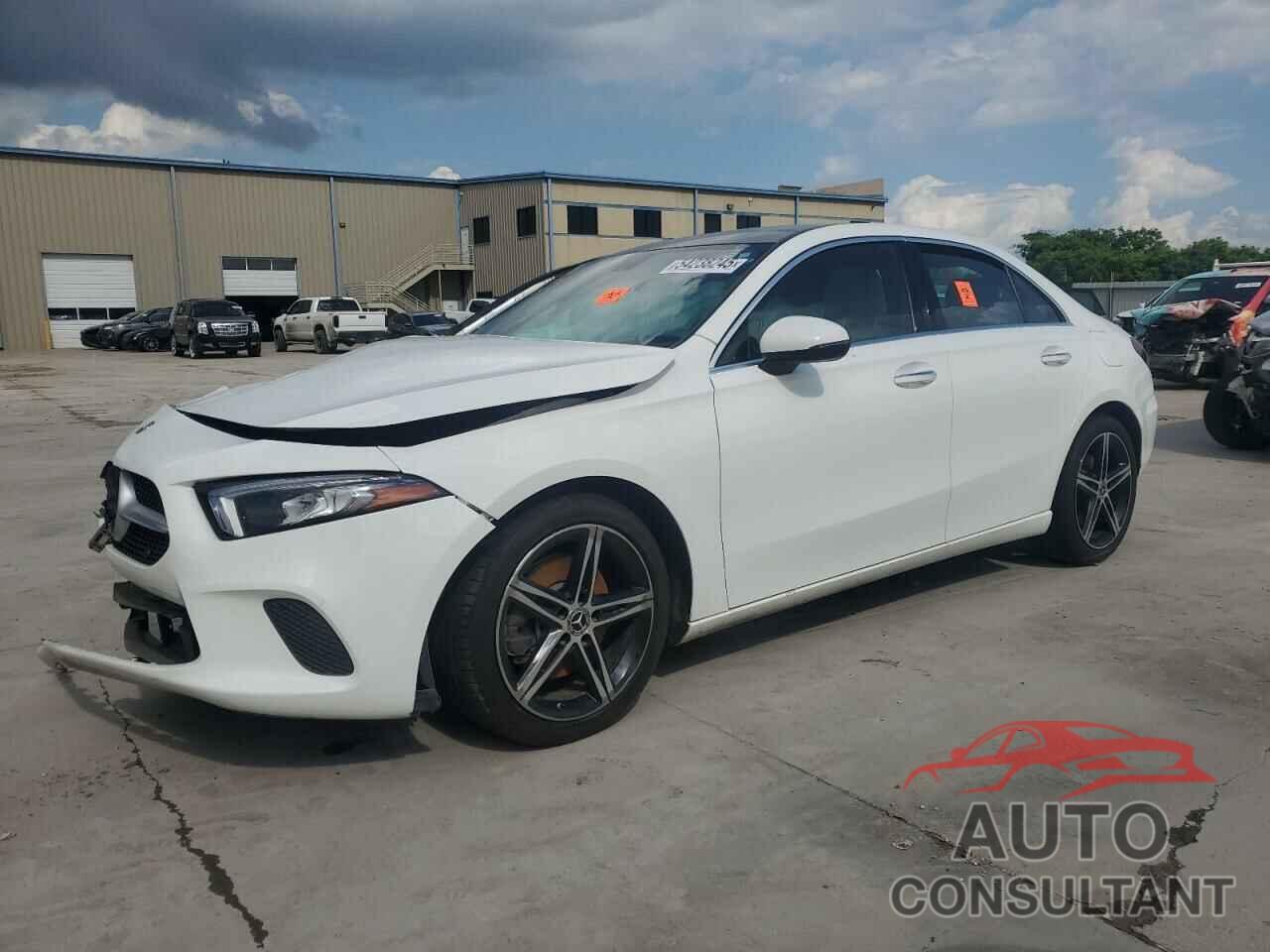 MERCEDES-BENZ A-CLASS 2022 - W1K3G4EB9NJ371952
