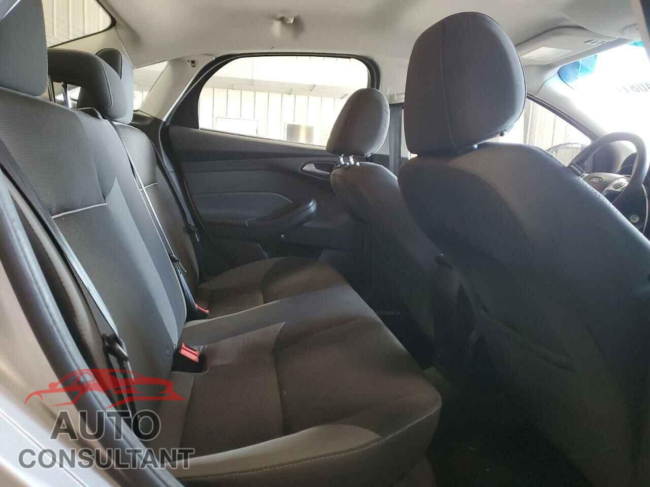 FORD FOCUS 2014 - 1FADP3F23EL357269