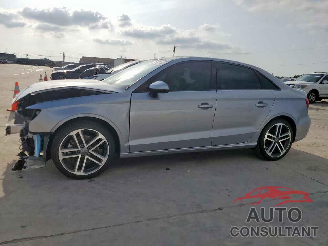AUDI A3 2020 - WAUAUGFF8LA005553