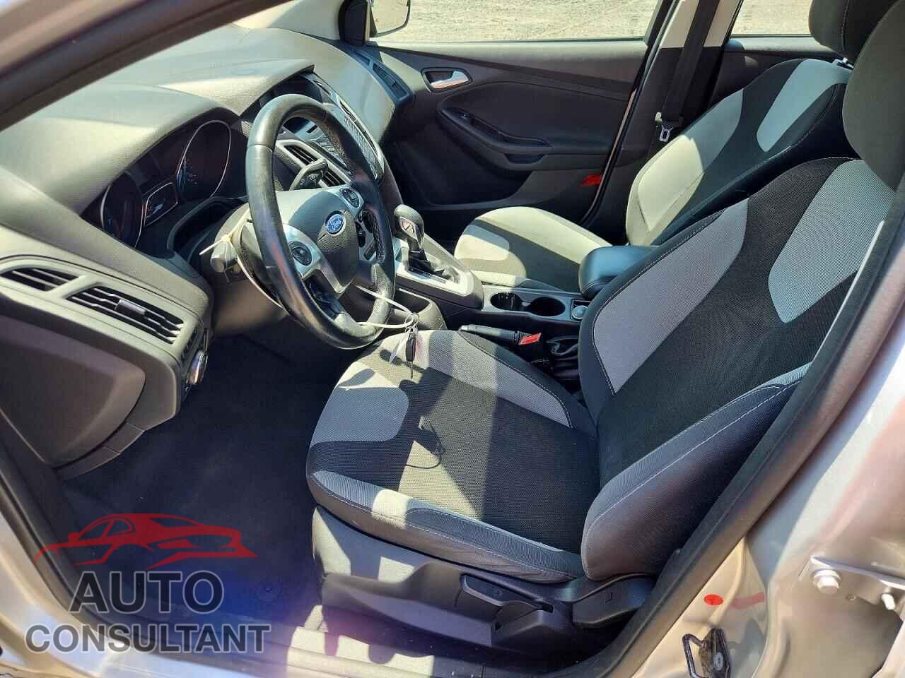 FORD FOCUS 2014 - 1FADP3F29EL375355