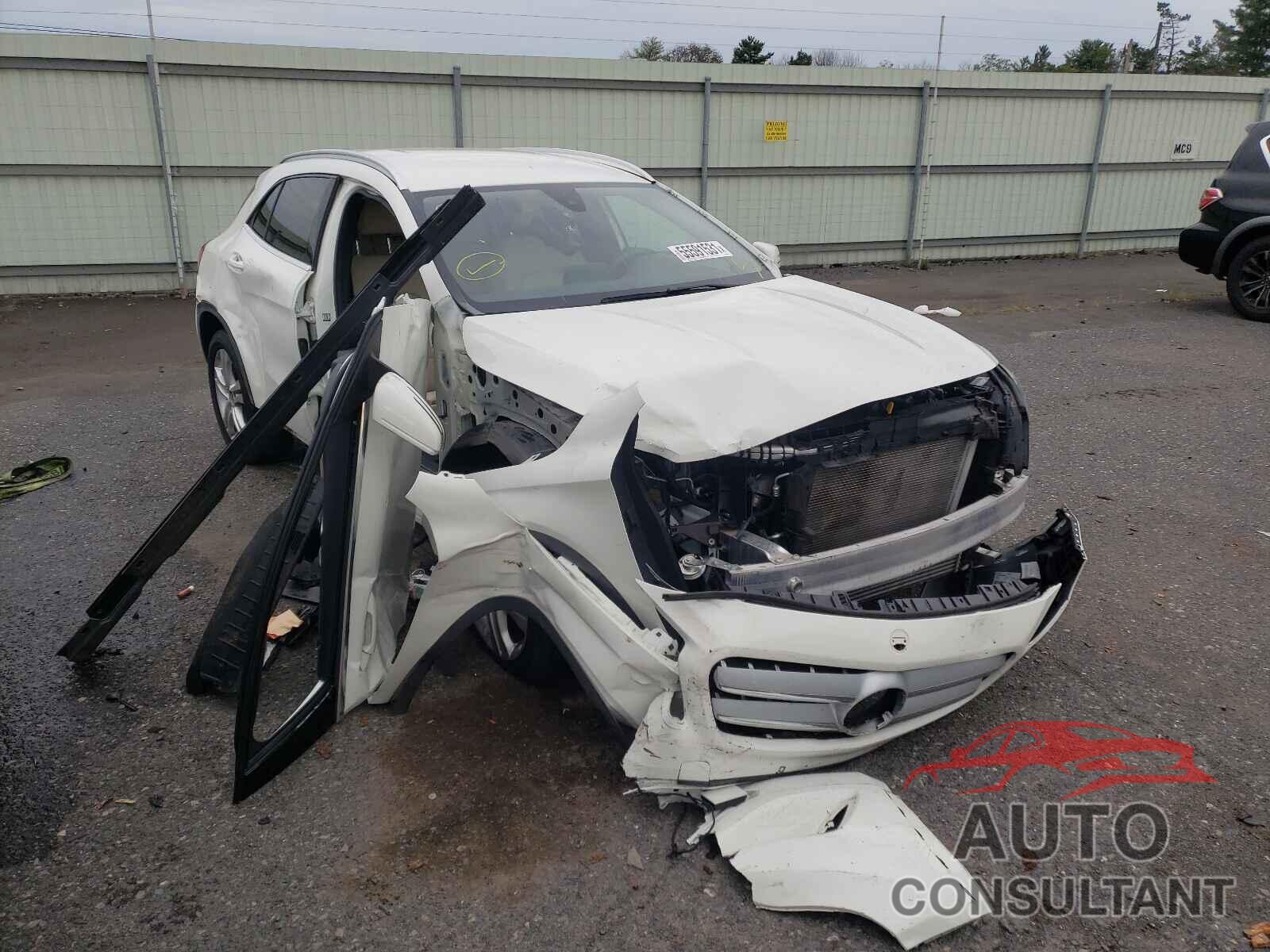 MERCEDES-BENZ GLA-CLASS 2016 - WDCTG4EB1GJ247889