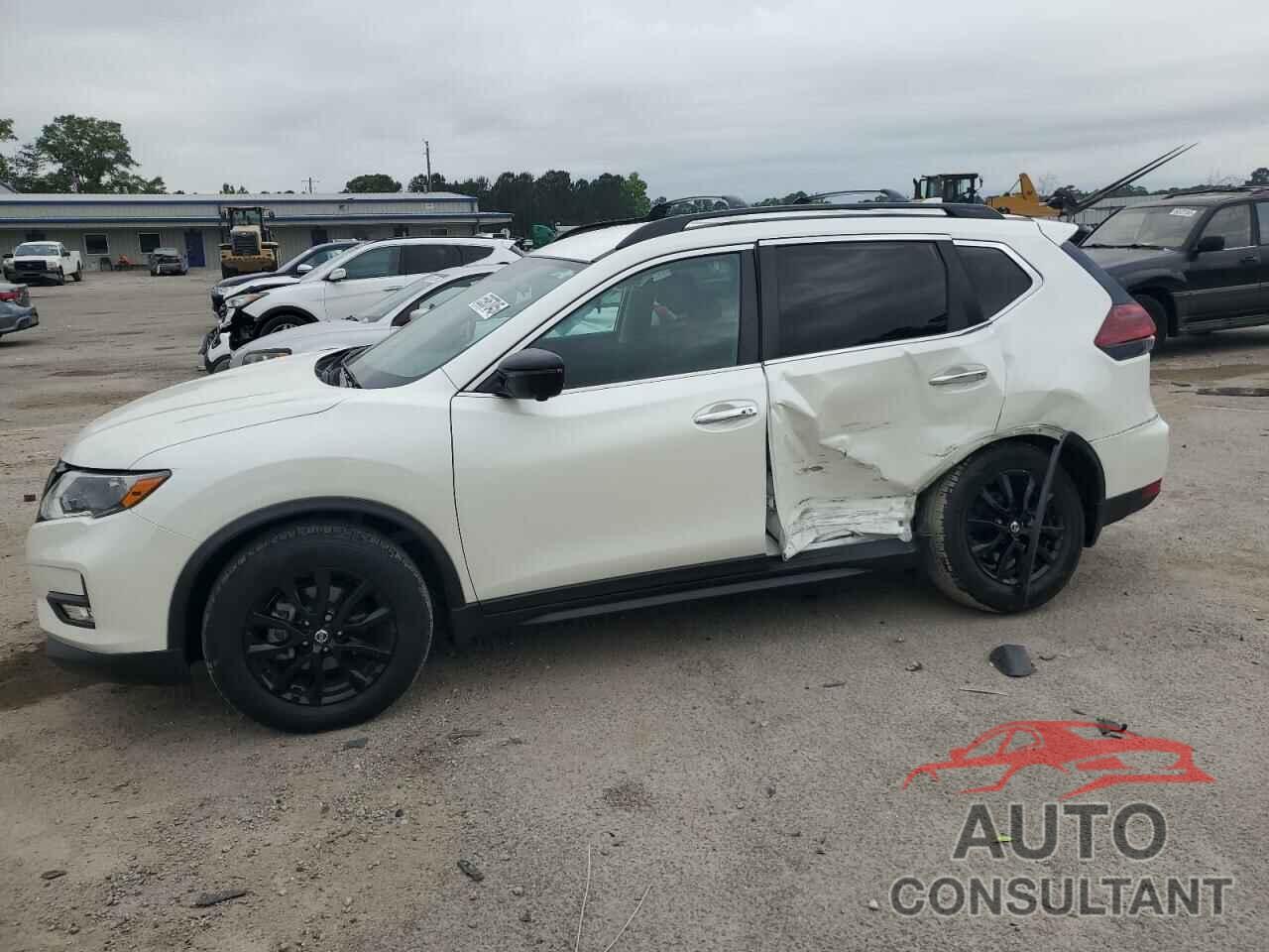 NISSAN ROGUE 2018 - 5N1AT2MT4JC742800