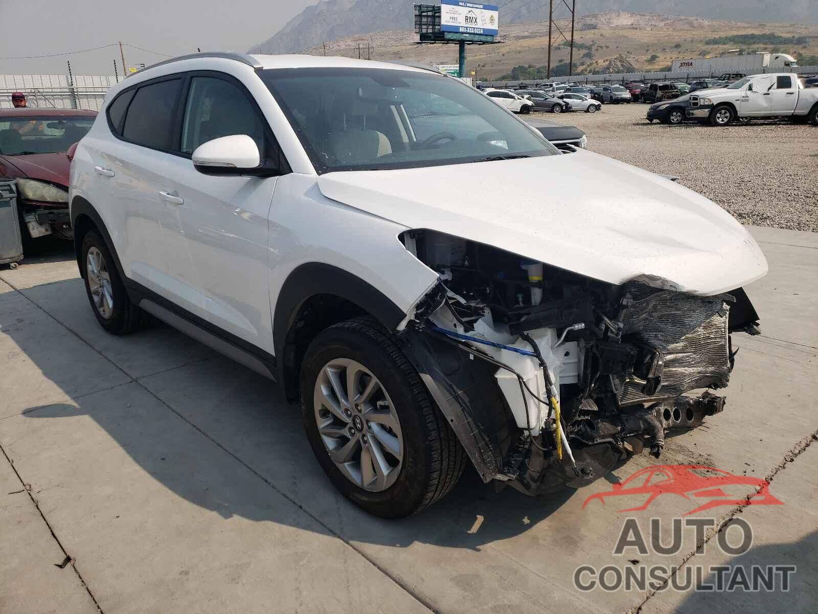 HYUNDAI TUCSON 2017 - KM8J3CA23HU371537