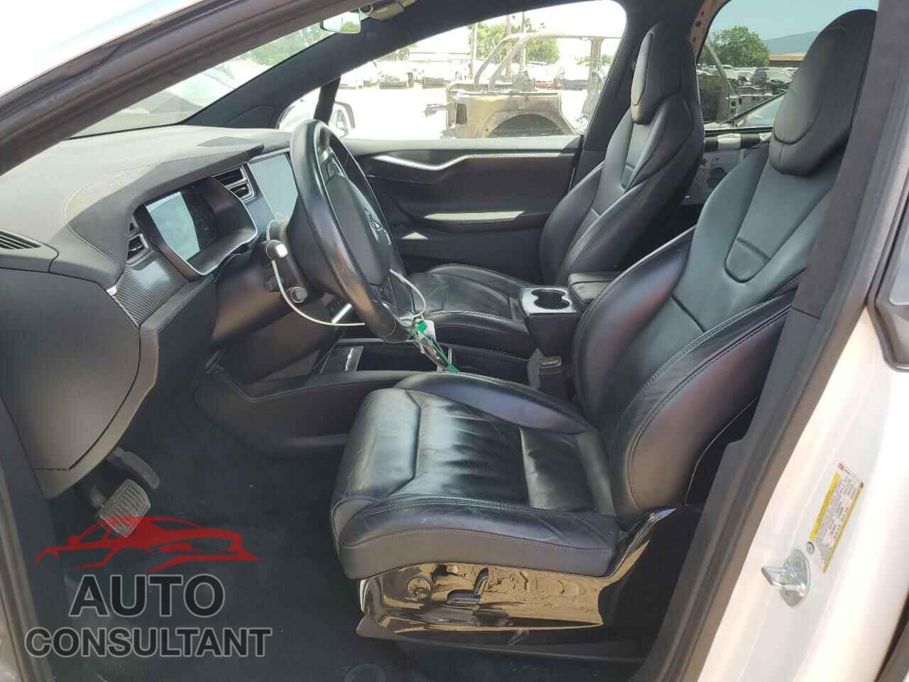 TESLA MODEL X 2017 - 5YJXCAE20HF044180