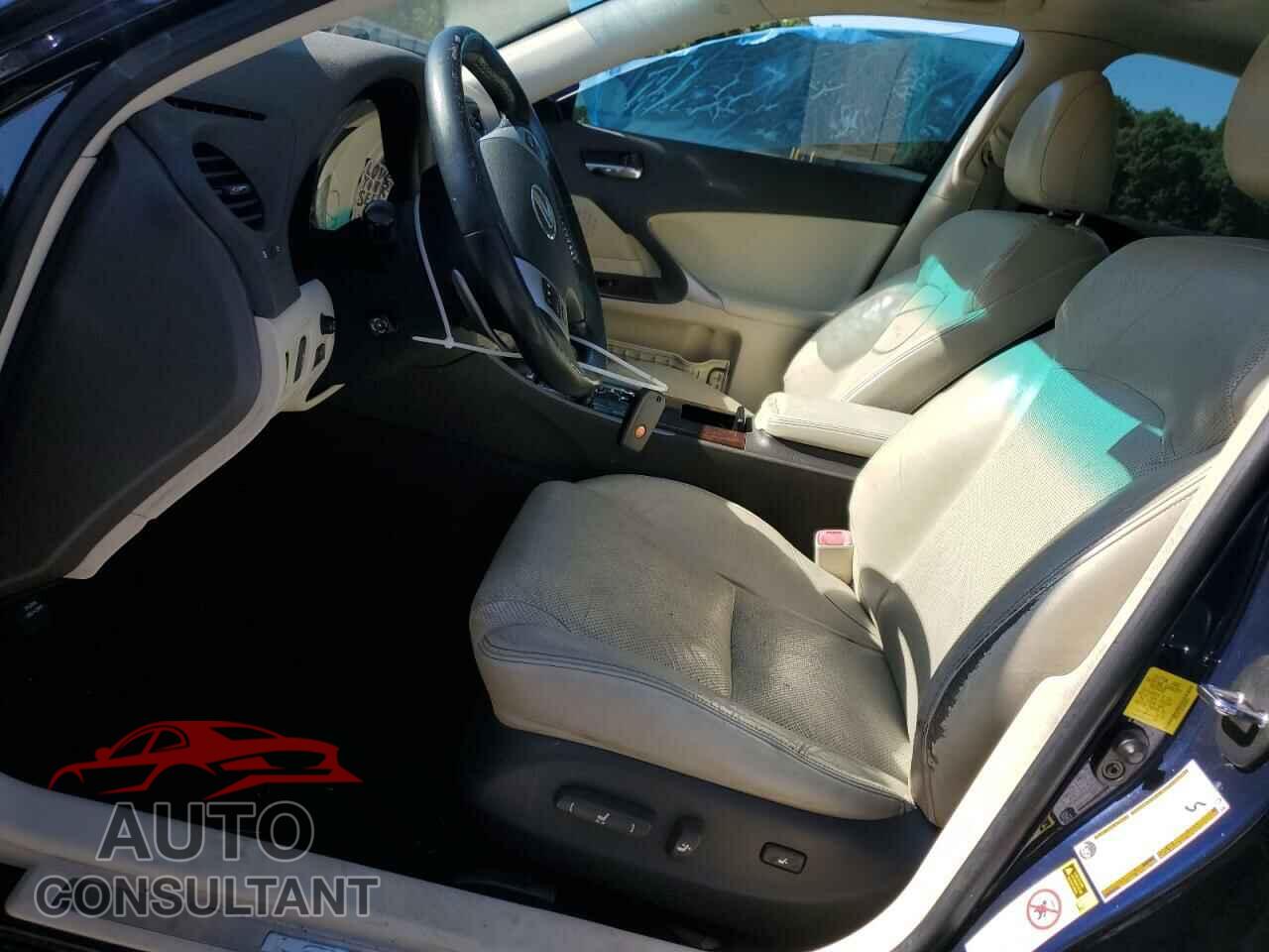 LEXUS IS 2012 - JTHCF5C26C2035865