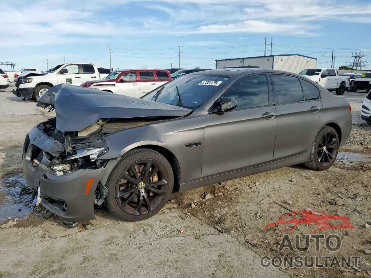BMW 5 SERIES 2015 - WBA5B1C5XFG127011