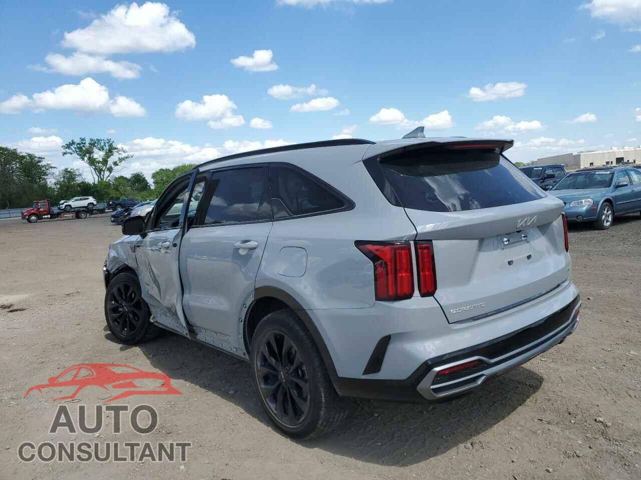 KIA SORENTO 2023 - 5XYRKDLF9PG210738