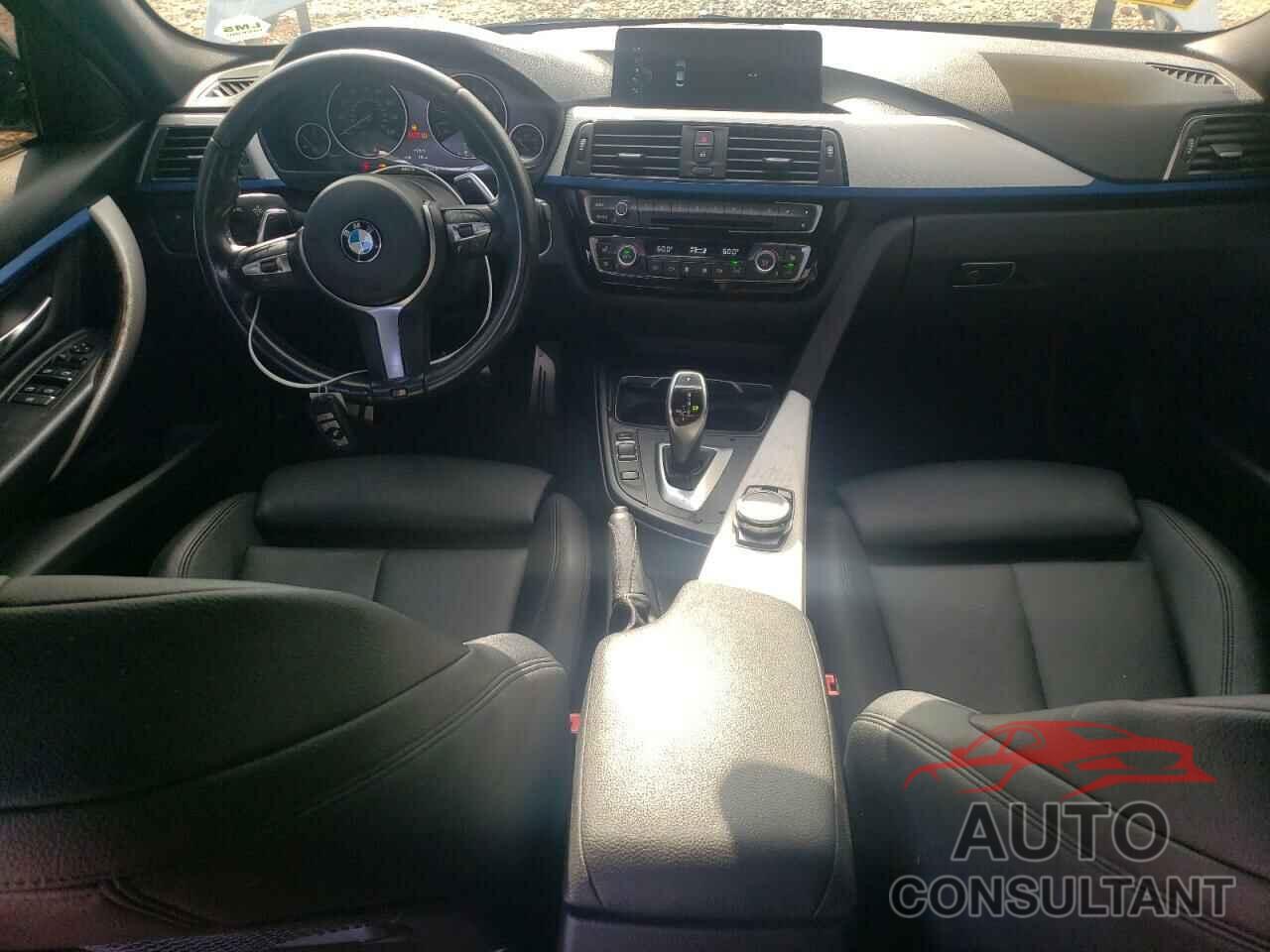 BMW 3 SERIES 2017 - WBA8B9C50HK884589