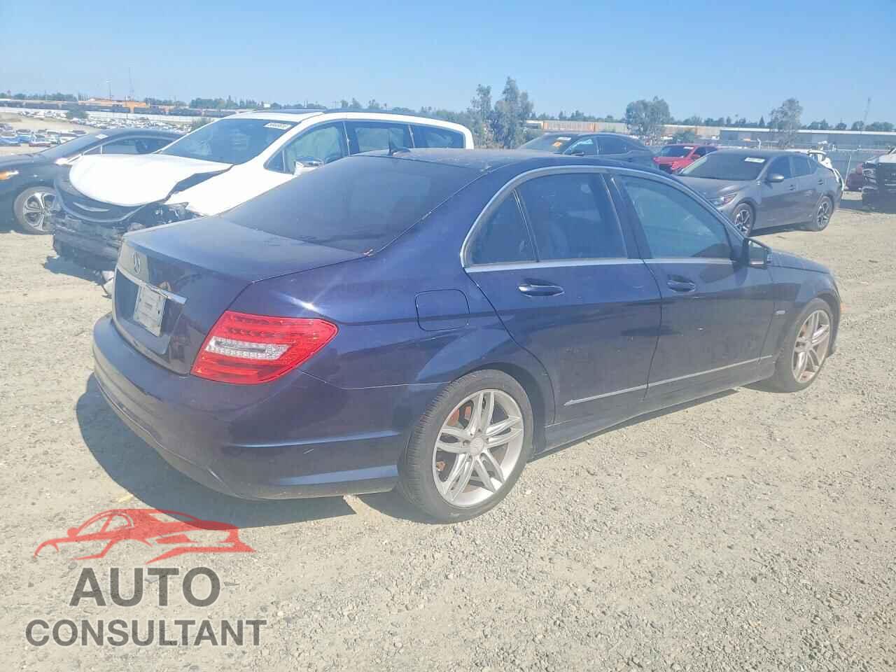 MERCEDES-BENZ C-CLASS 2012 - WDDGF4HB2CA615826