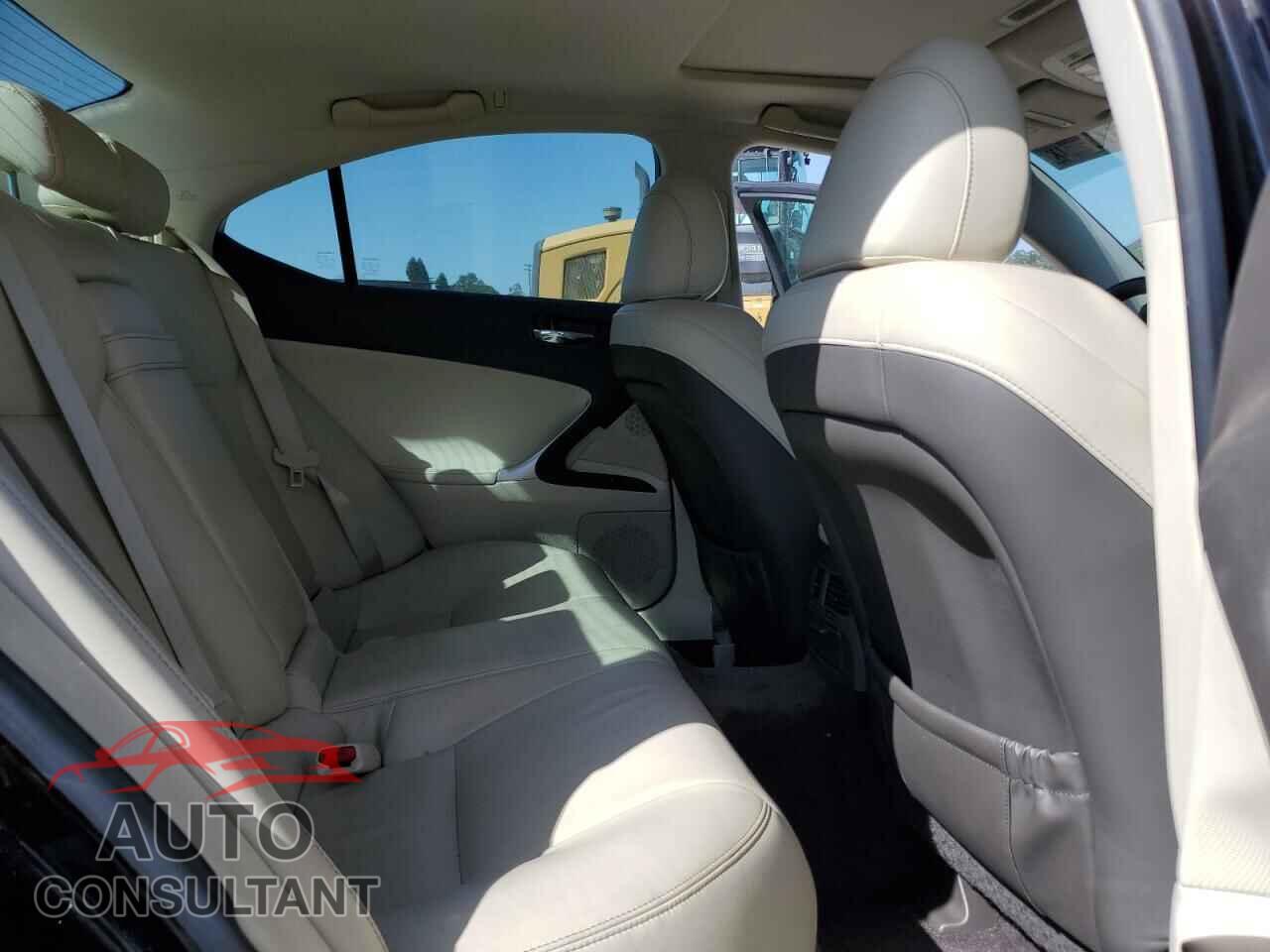 LEXUS IS 2010 - JTHBF5C25A5113589