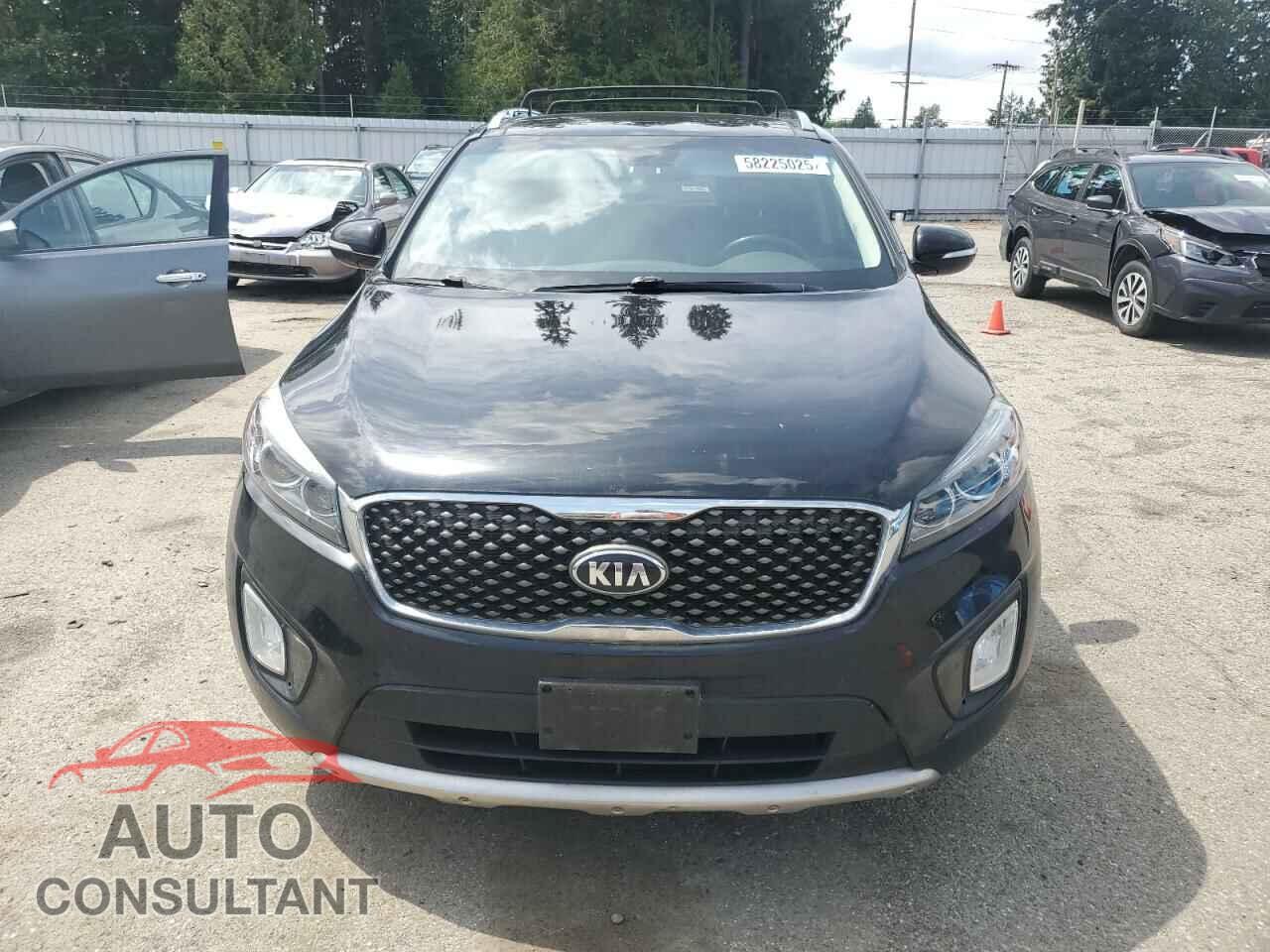 KIA SORENTO 2017 - 5XYPKDA54HG220483