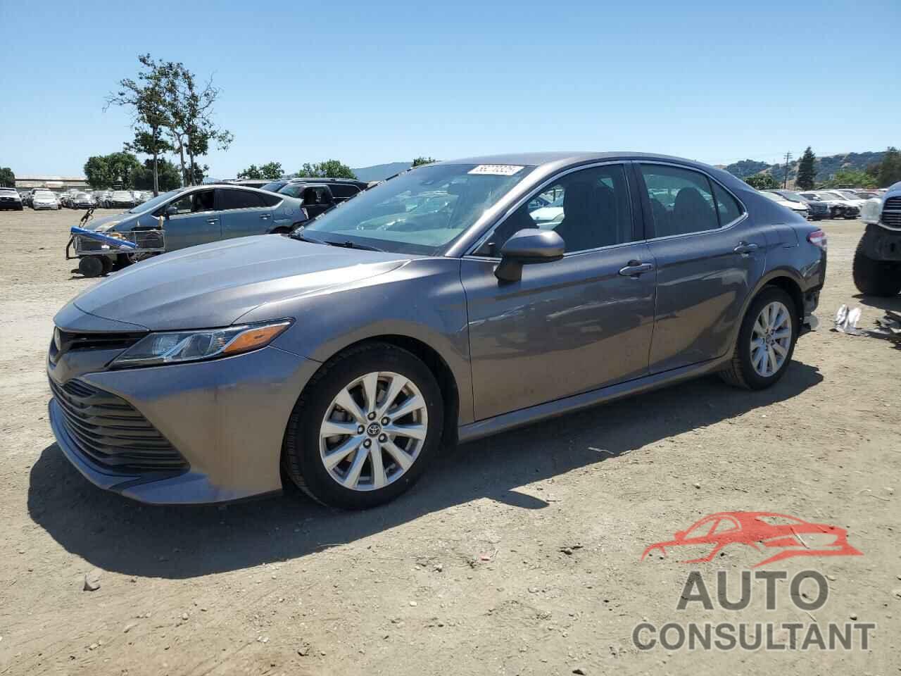 TOYOTA CAMRY 2018 - 4T1B11HK0JU638563