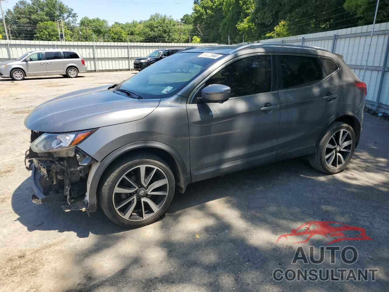 NISSAN ROGUE 2018 - JN1BJ1CP0JW158800