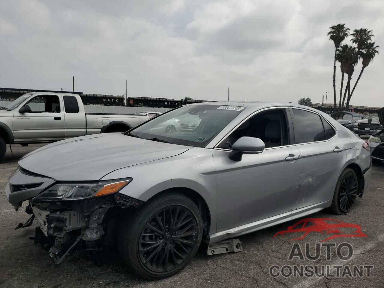 TOYOTA CAMRY 2018 - 4T1B11HK7JU561299
