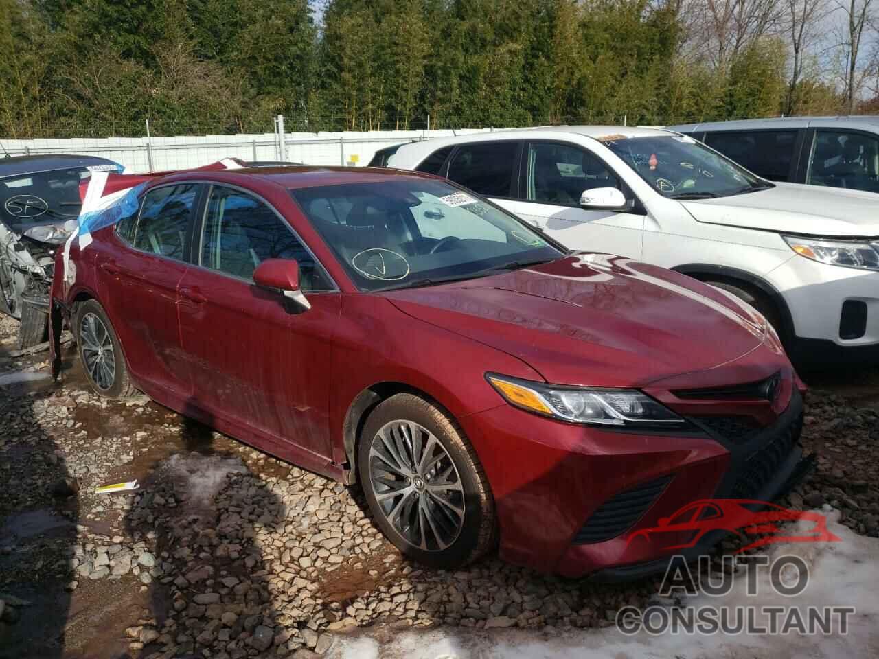 TOYOTA CAMRY 2018 - 4T1B11HK2JU607962