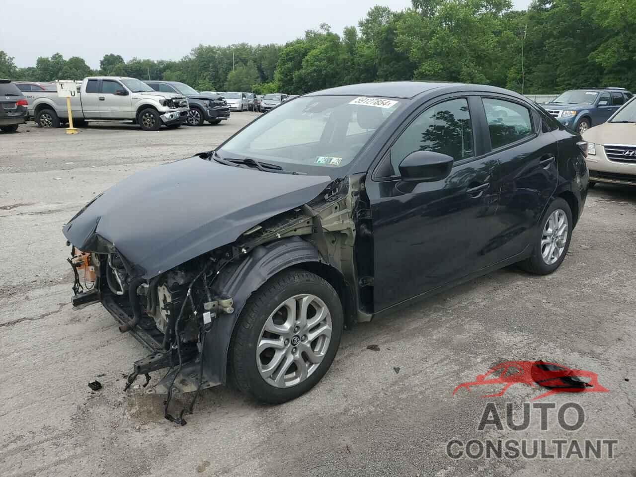 TOYOTA YARIS 2017 - 3MYDLBYV7HY181007