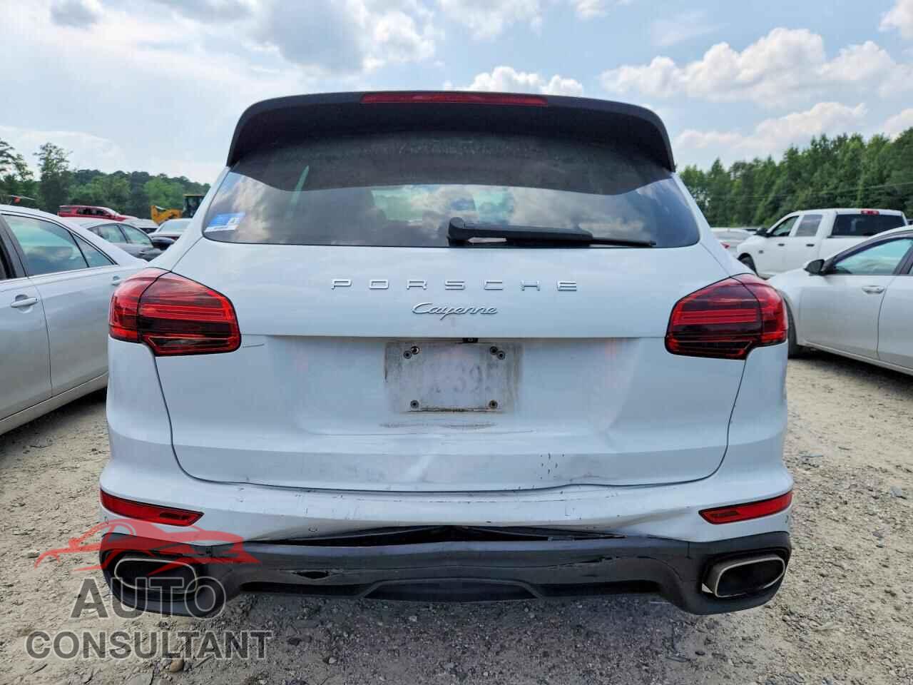 PORSCHE CAYENNE 2017 - WP1AA2A21HKA85751