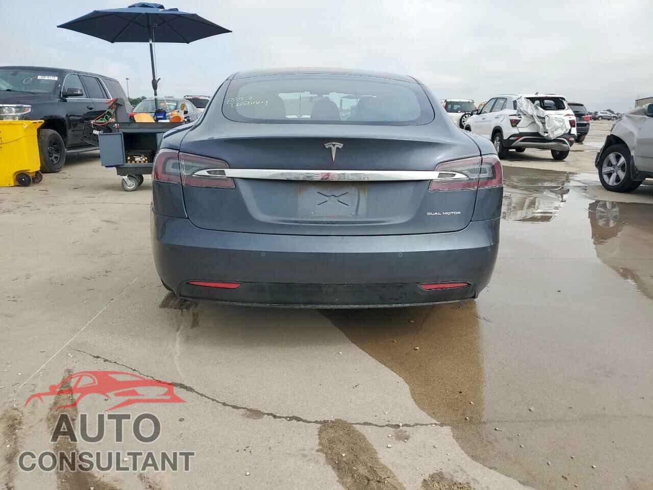TESLA MODEL S 2020 - 5YJSA1E29LF385201