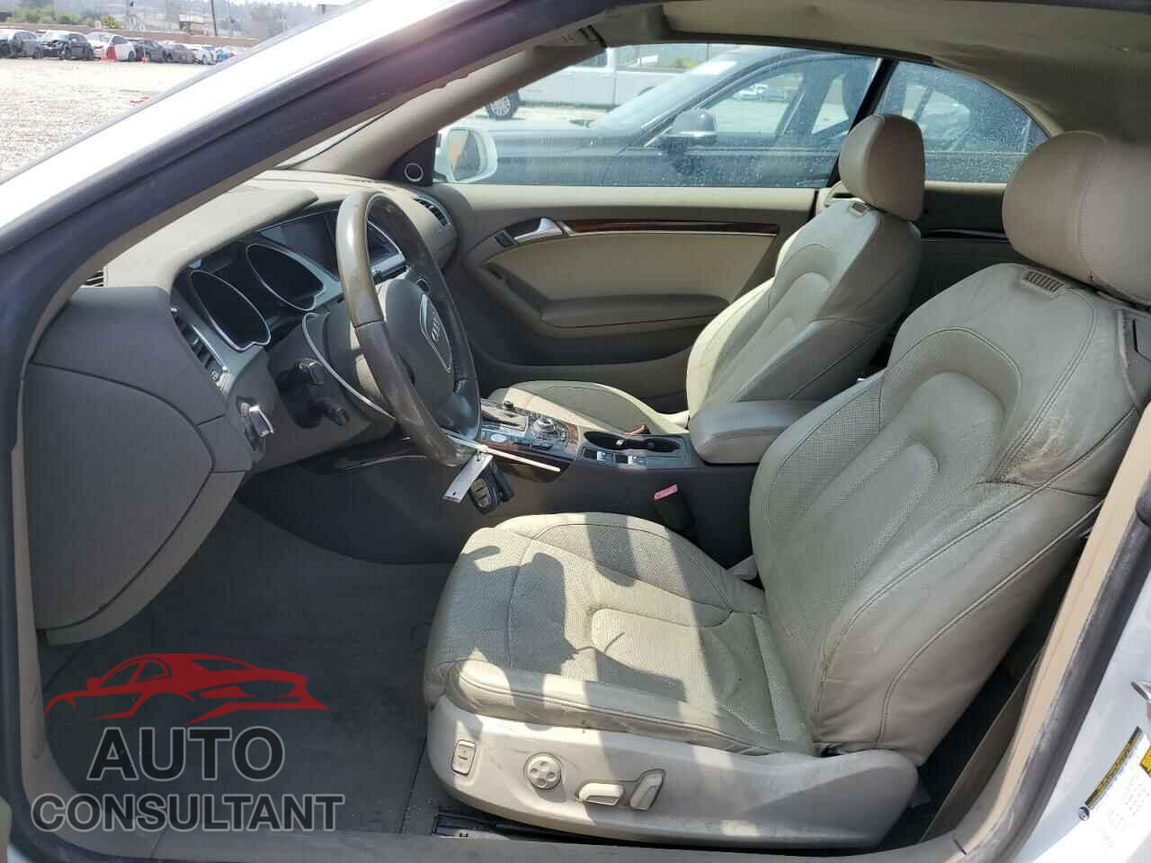 AUDI A5 2011 - WAUTFAFH4BN016929