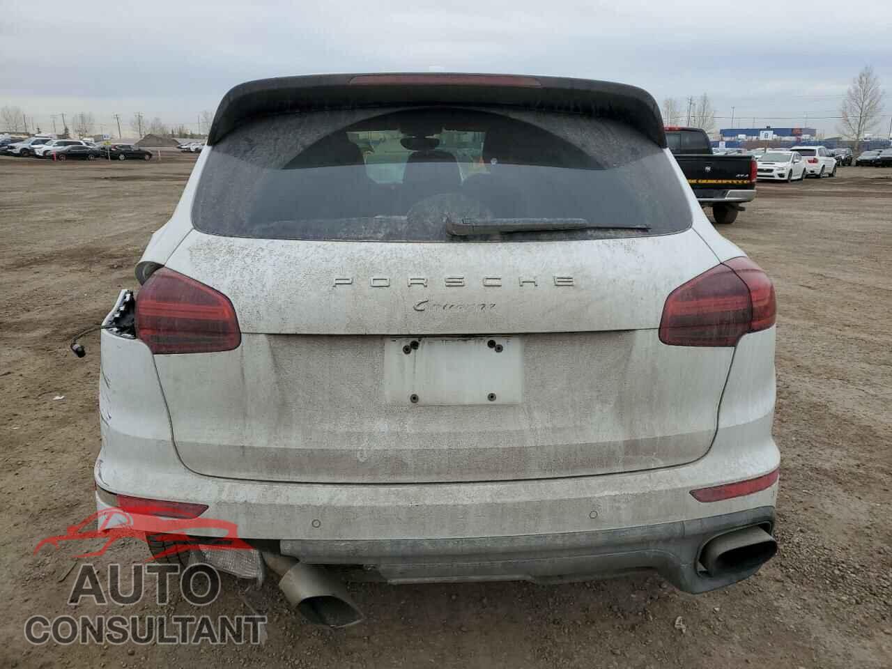 PORSCHE CAYENNE 2017 - WP1AA2A25HKA90662