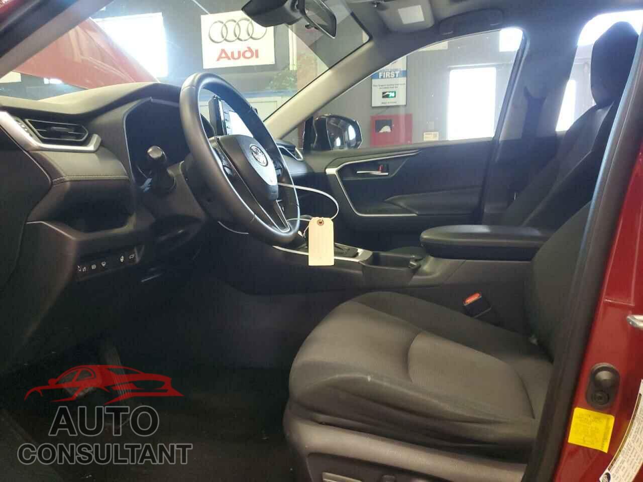 TOYOTA RAV4 2019 - JTMP1RFV8KD013013
