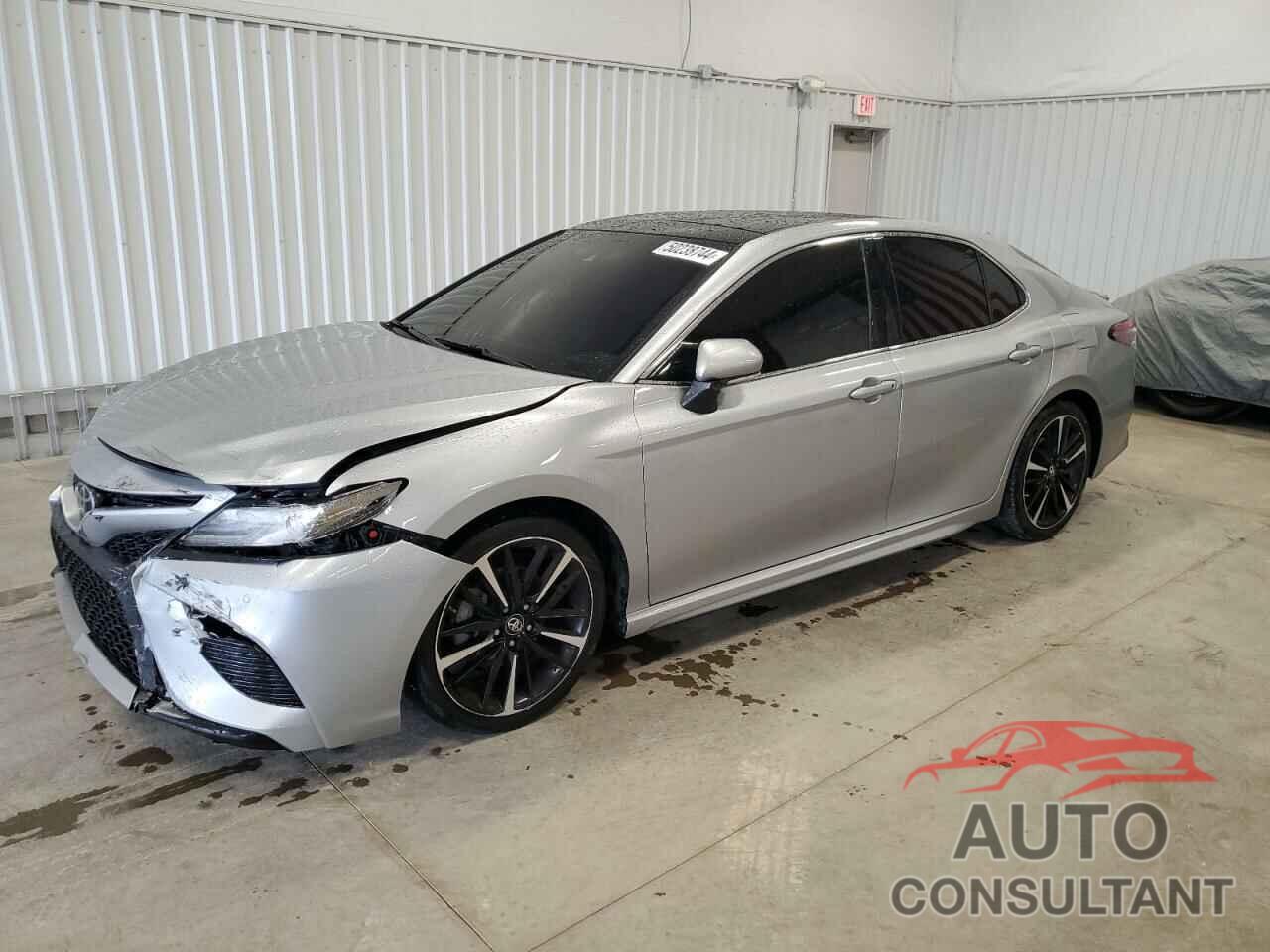 TOYOTA CAMRY 2018 - 4T1B61HK1JU128580