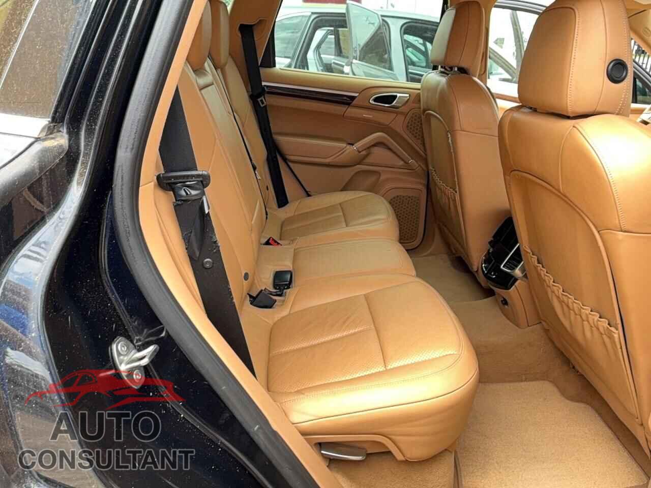 PORSCHE CAYENNE 2013 - WP1AF2A25DLA33125