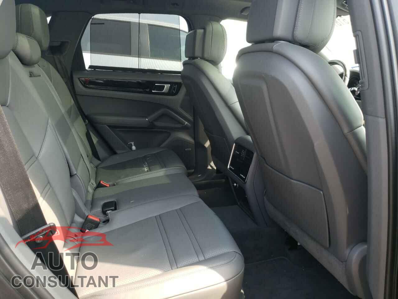 PORSCHE CAYENNE 2019 - WP1AA2AY9KDA14636