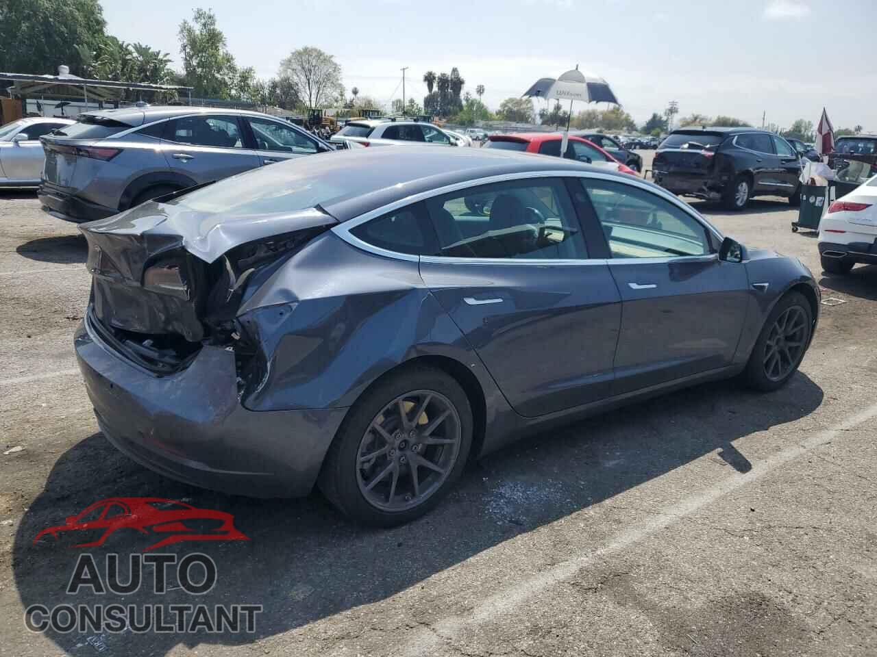 TESLA MODEL 3 2018 - 5YJ3E1EA1JF157951