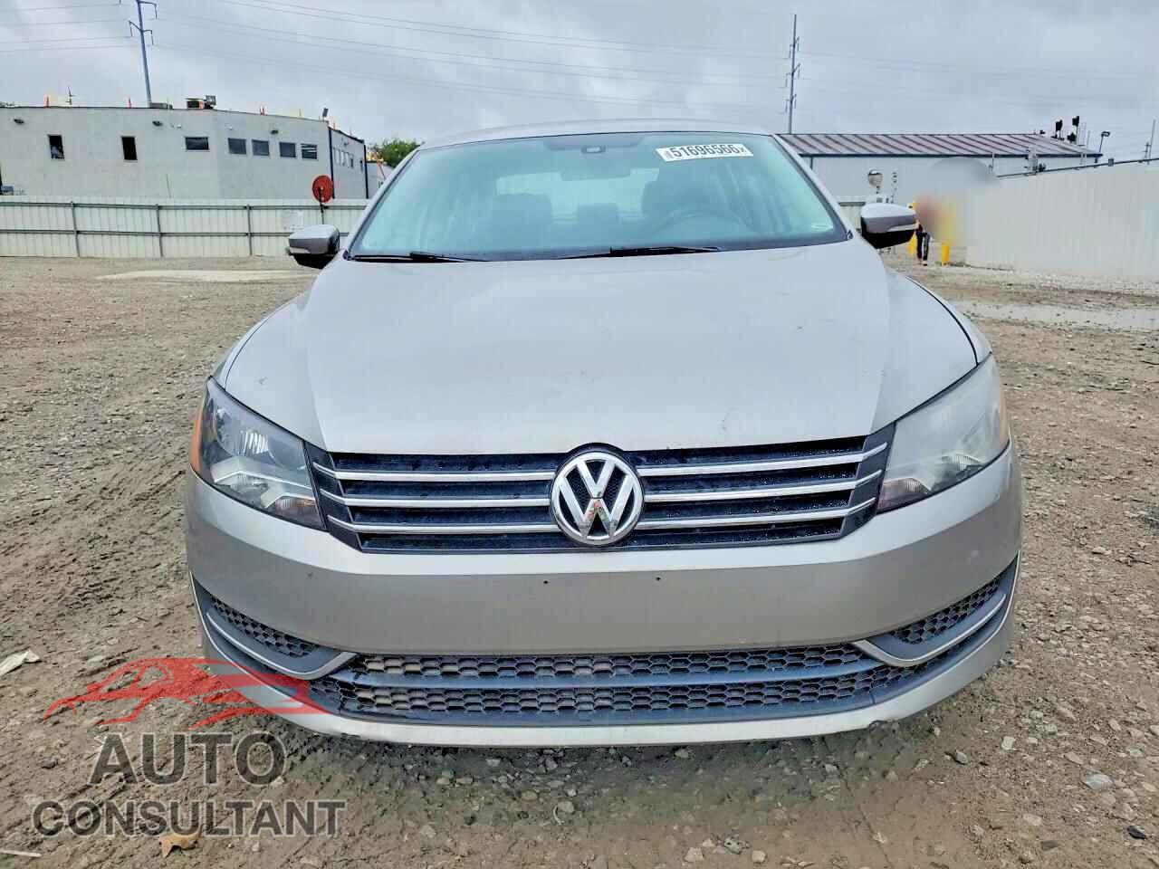 VOLKSWAGEN PASSAT 2014 - 1VWAT7A32EC085357