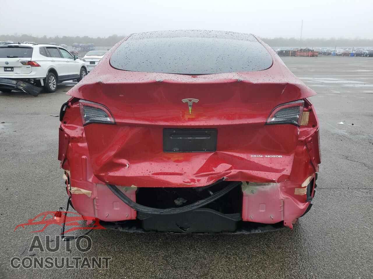 TESLA MODEL Y 2024 - 7SAYGAEE3RF186868