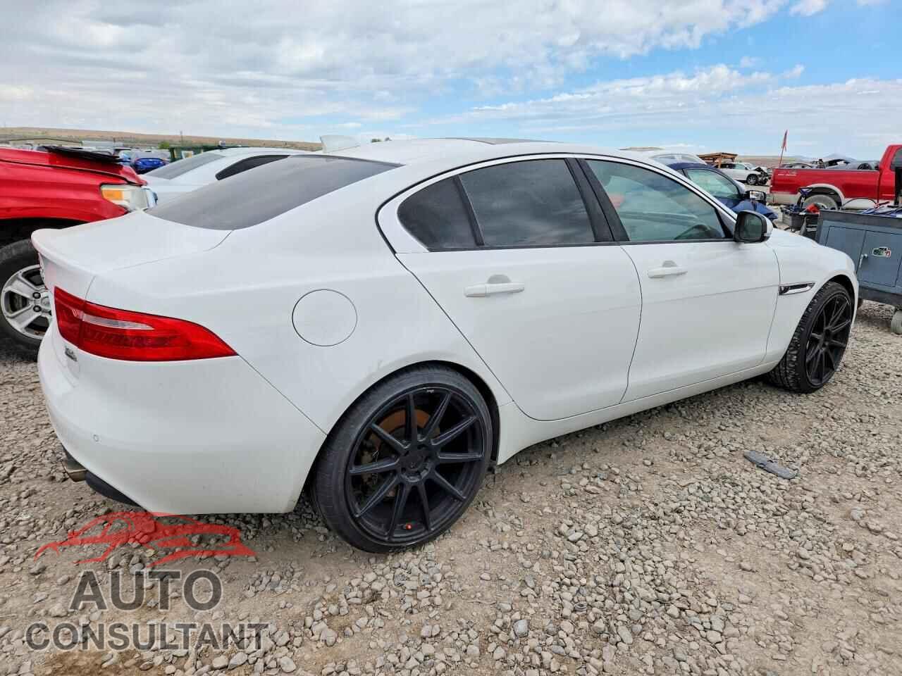 JAGUAR XE 2017 - SAJAJ4BV8HA964239
