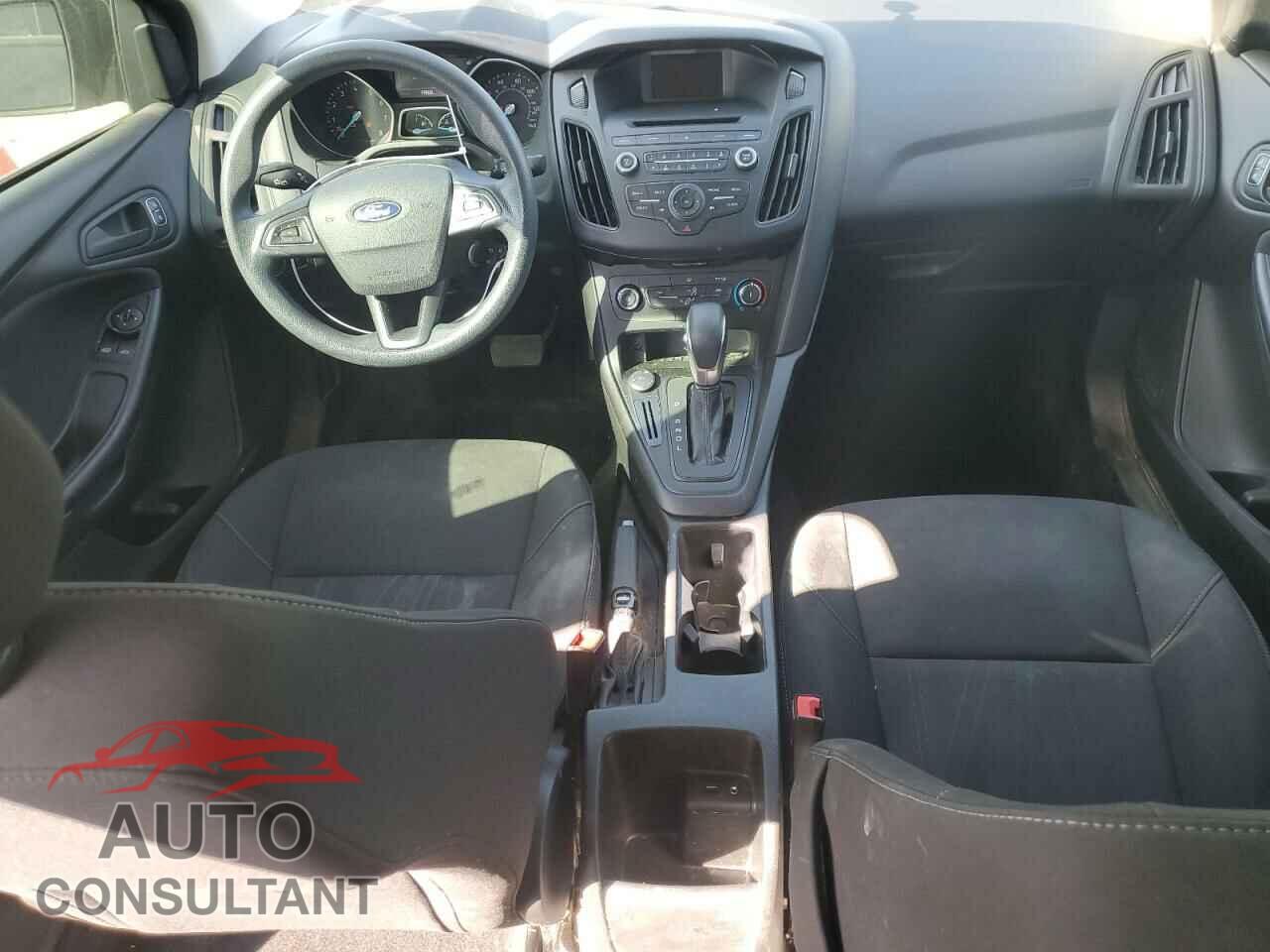 FORD FOCUS 2017 - 1FADP3E20HL241050
