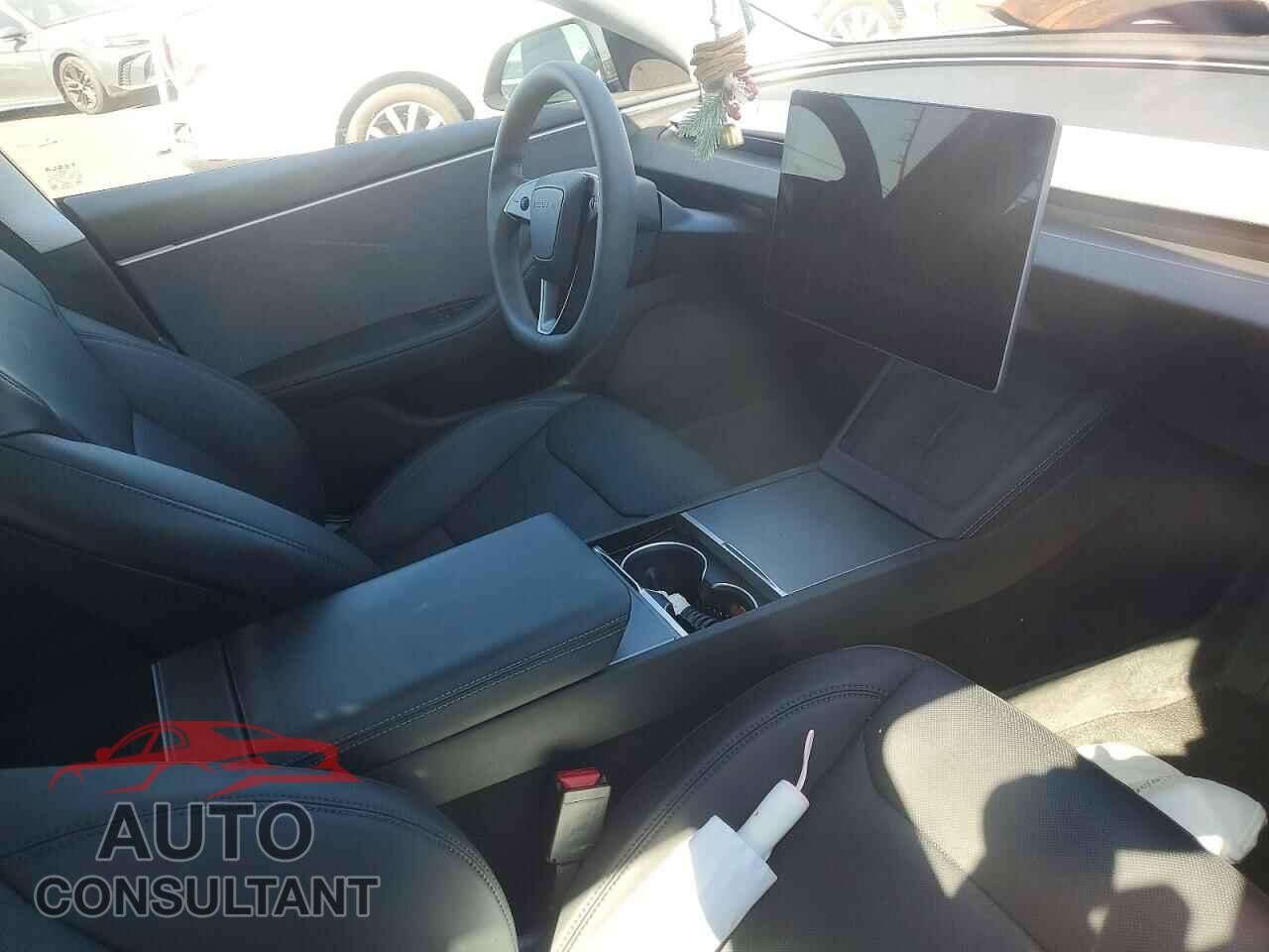 TESLA MODEL 3 2024 - 5YJ3E1EA1RF722808