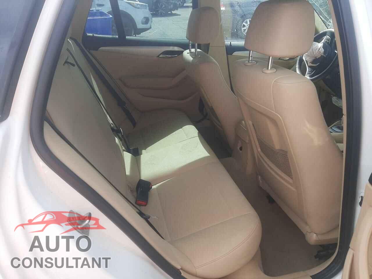 BMW X1 2014 - WBAVM1C56EVW53012