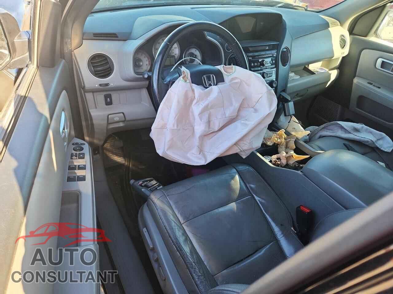 HONDA PILOT 2012 - 5FNYF4H50CB051500