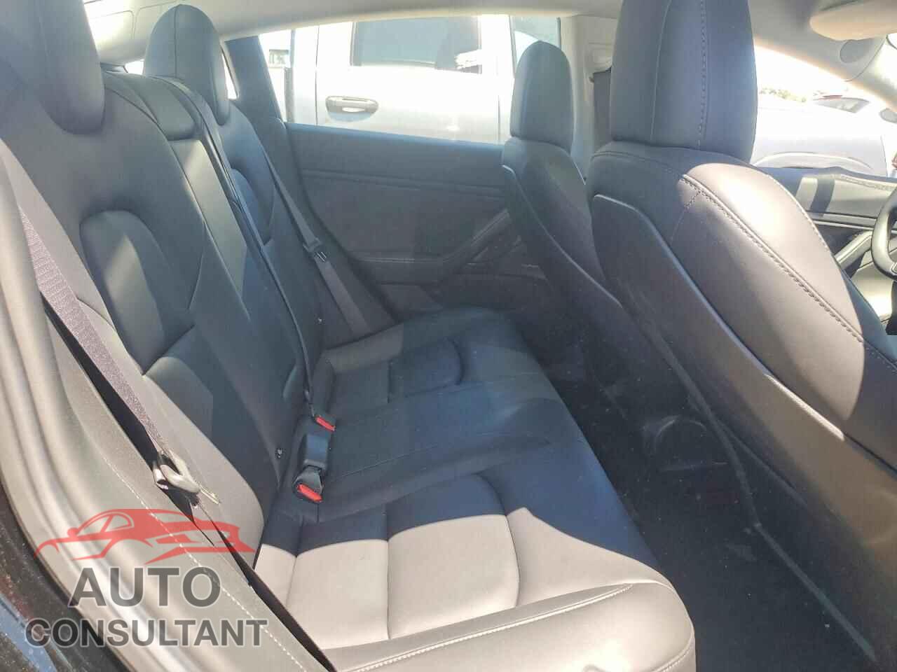 TESLA MODEL 3 2018 - 5YJ3E1EA3JF034524